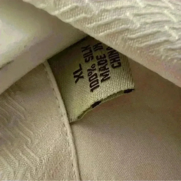 Tommy Bahama NWOT 100% Silk Button Down Del Palms Embroidered Silk Camp Shirt - Picture 6 of 7